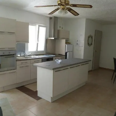 Holiday home Adrech - 3 Pieces, Piscine Partagee - Sud6001 *