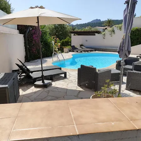 Adrech - 3 Pieces, Piscine Partagee - Sud6001 Holiday home Frejus