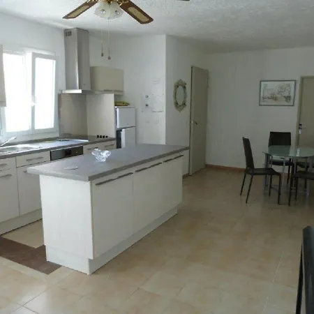 Holiday home Adrech - 3 Pieces, Piscine Partagee - Sud6001 *